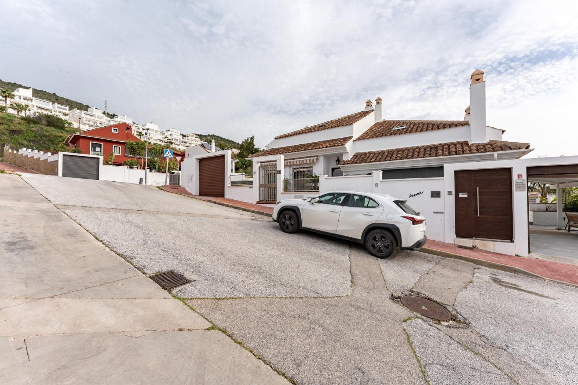 Malagasuite Plumaria House Holiday home *