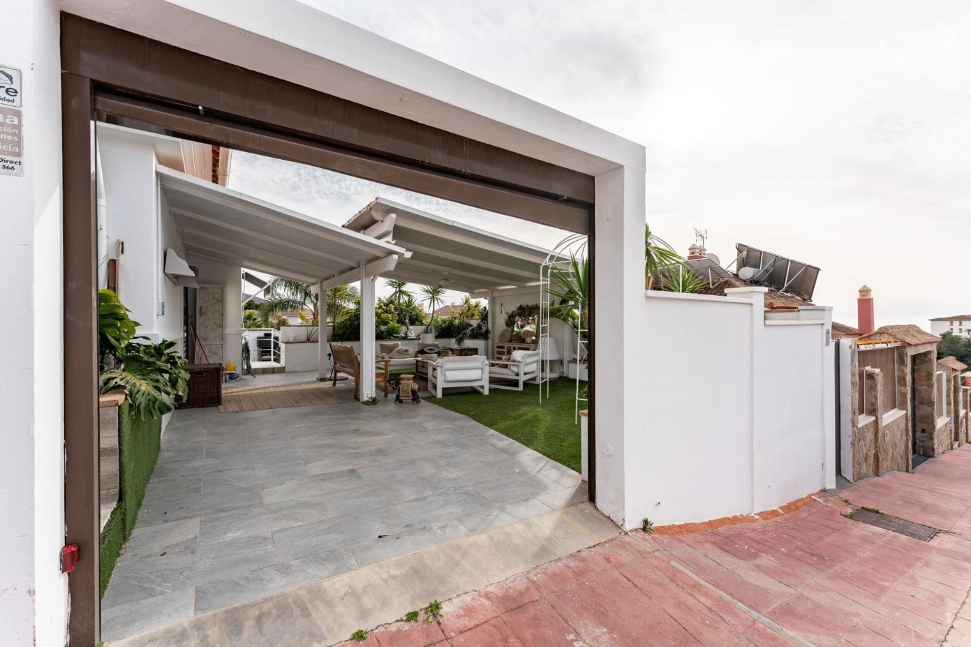 Malagasuite Plumaria House Holiday home Benalmadena